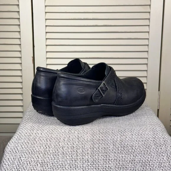 Abeo 24/7 Bella Matte Black Nubuck Cross Strap Clog Slip Resistant Size 7.5 - Picture 2 of 8